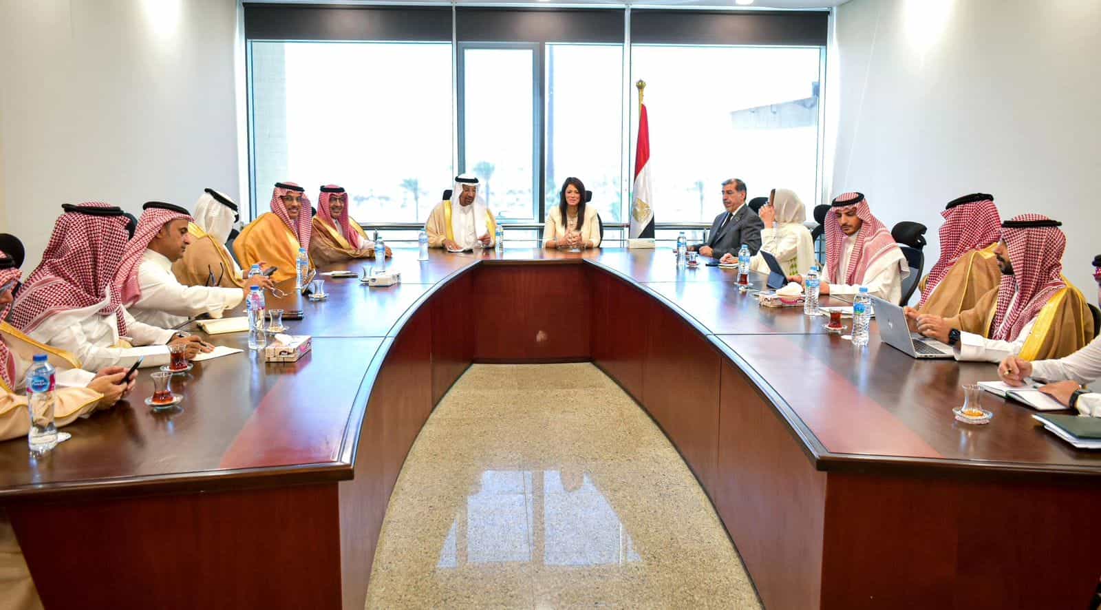 الحكومة تعتزم زيادة الاستثمارات السعودية في مصر